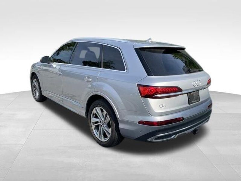 2021 Audi Q7 Premium Plus