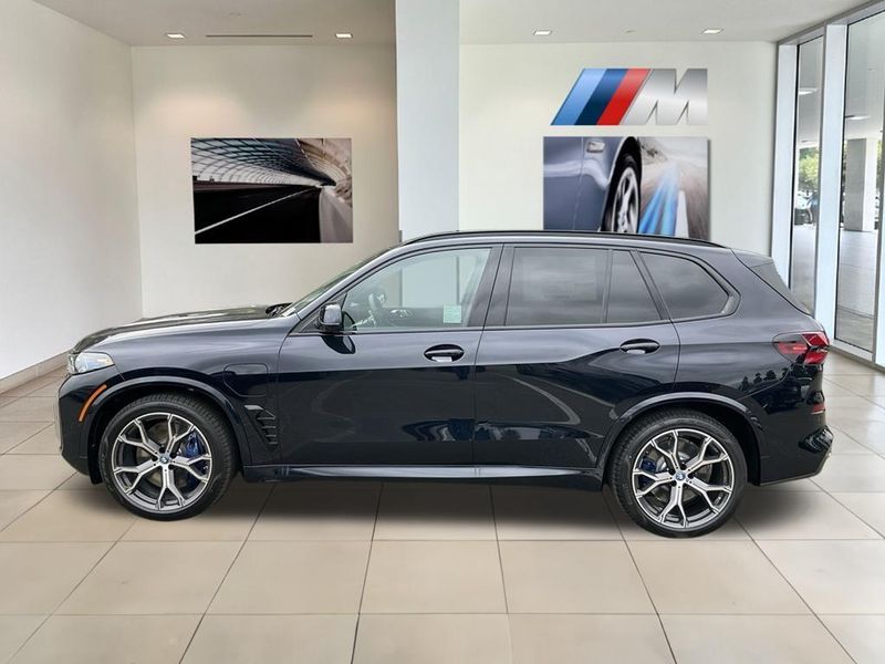 2025 BMW X5 xDrive50eImage 5