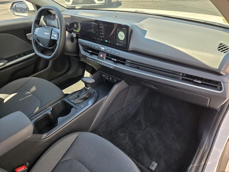 Used 2025 Kia K4 LXS FWD