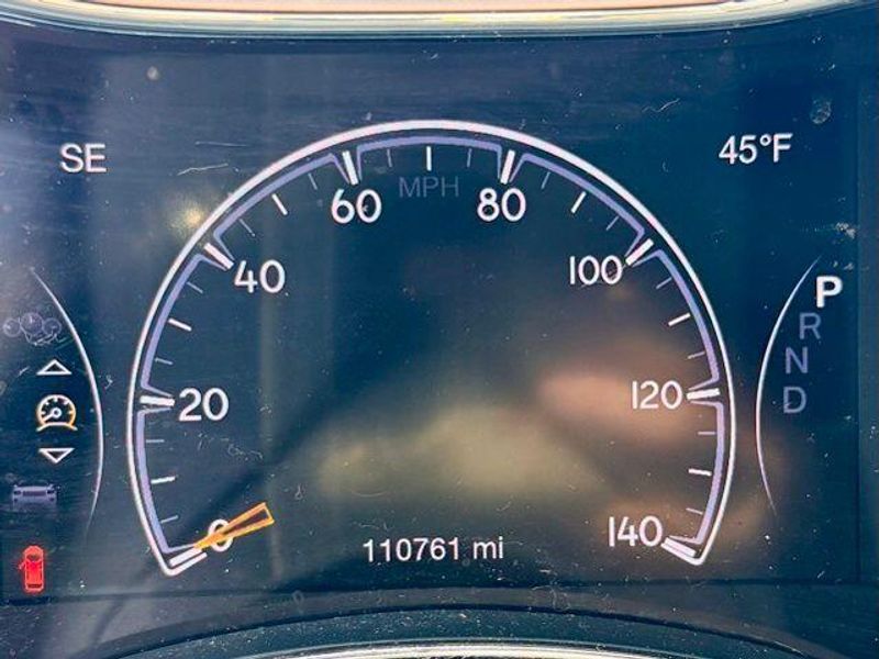 Used 2017 Jeep Grand Cherokee OverlandImage 18