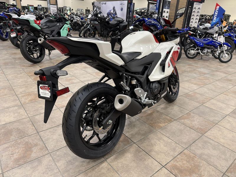 New 2026 Yamaha YZF-R3 ABS CA 70TH ANNIVERSARY EDITION Image 17