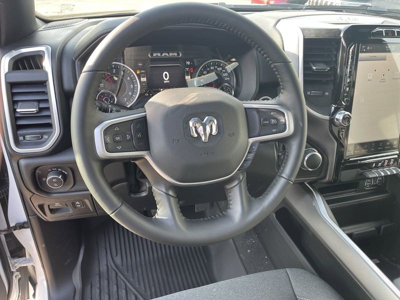 2023 RAM 1500 Big Horn Crew Cab 4x4 5