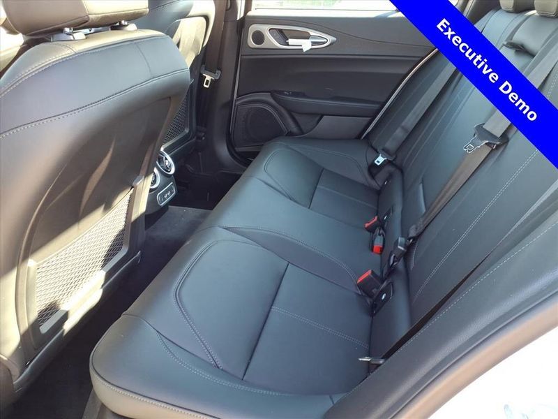 New 2025 Alfa Romeo Giulia RWDImage 11