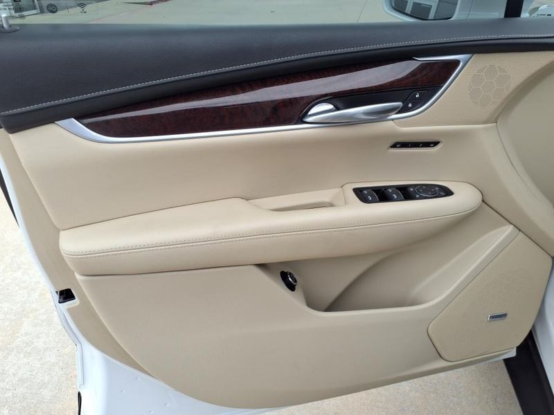 Used 2019 Cadillac XT5 LuxuryImage 19