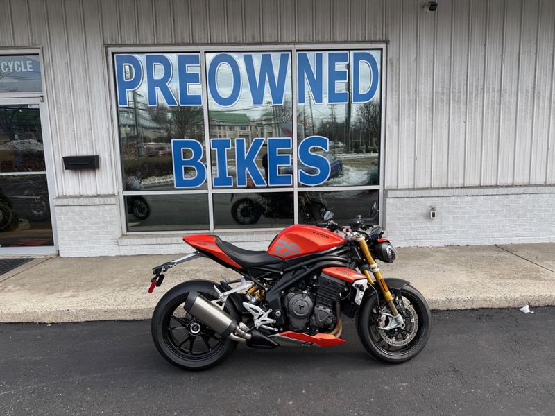 2023 Triumph Speed Triple 1200 RSImage 1