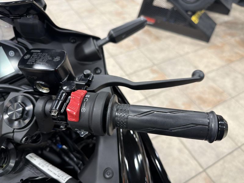 New 2026 Yamaha YZF-R3 ABS Image 28