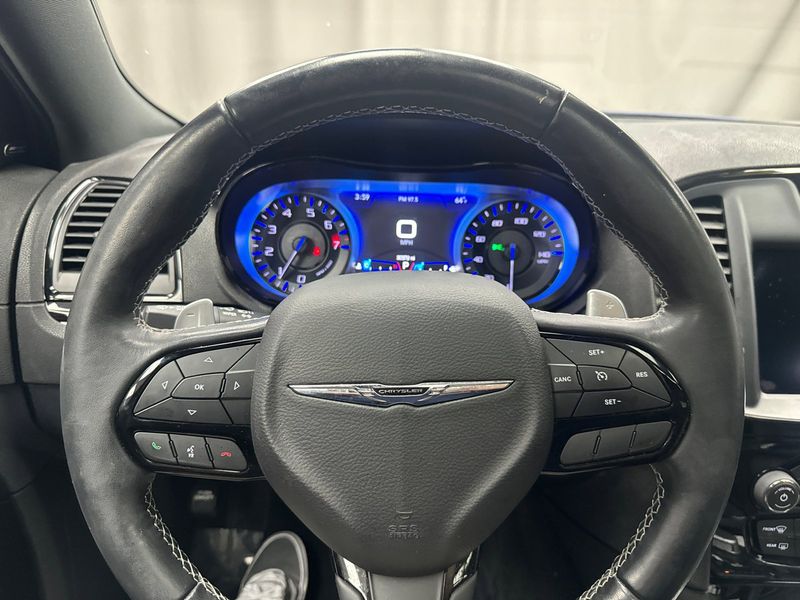2018 Chrysler 300 300SImage 12