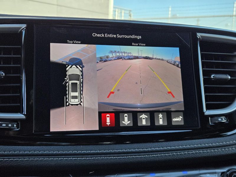 New 2026 Chrysler Pacifica Select FWD