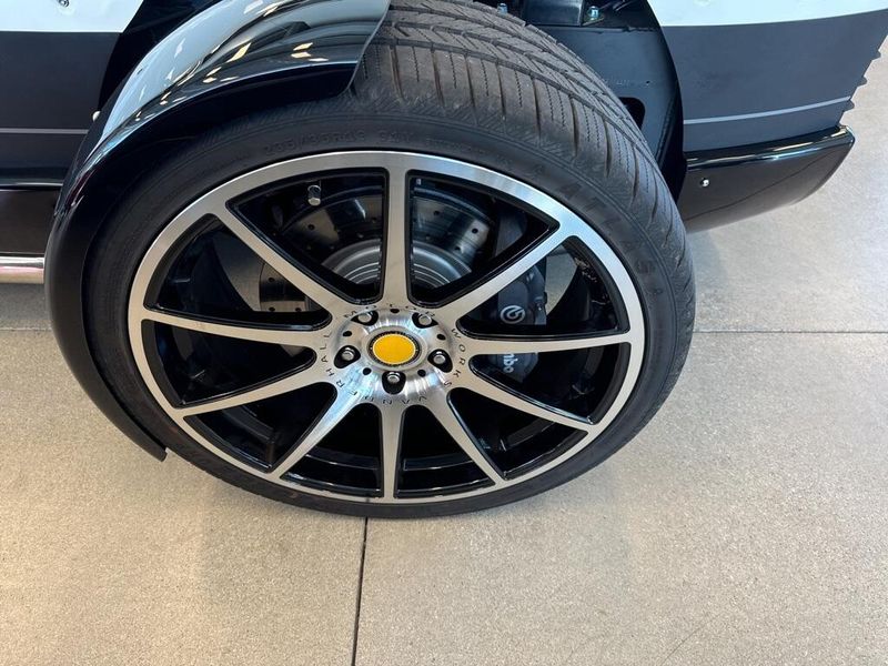 2023 Vanderhall Venice GTS