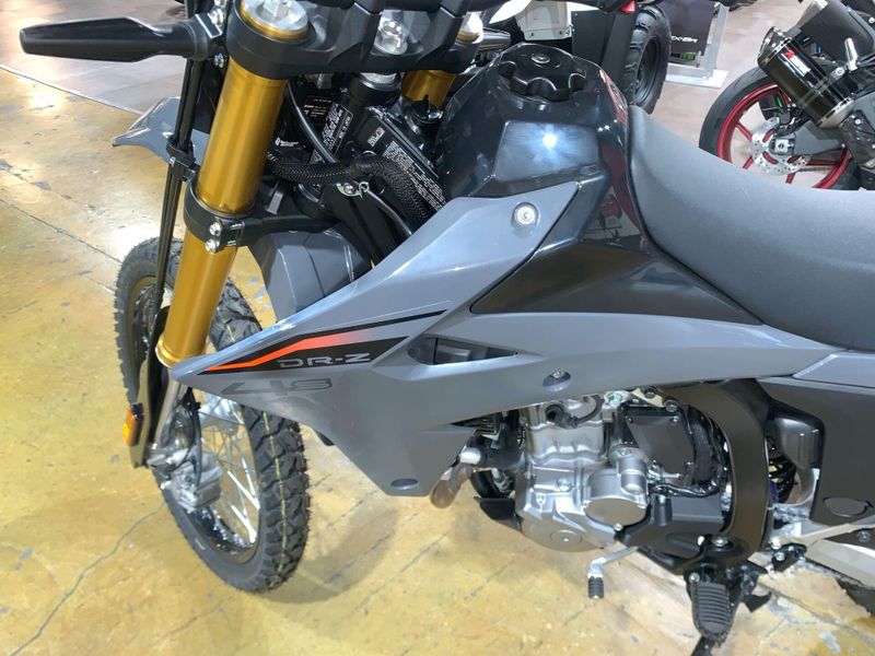 New 2025 Suzuki DR-Z4S Image 15