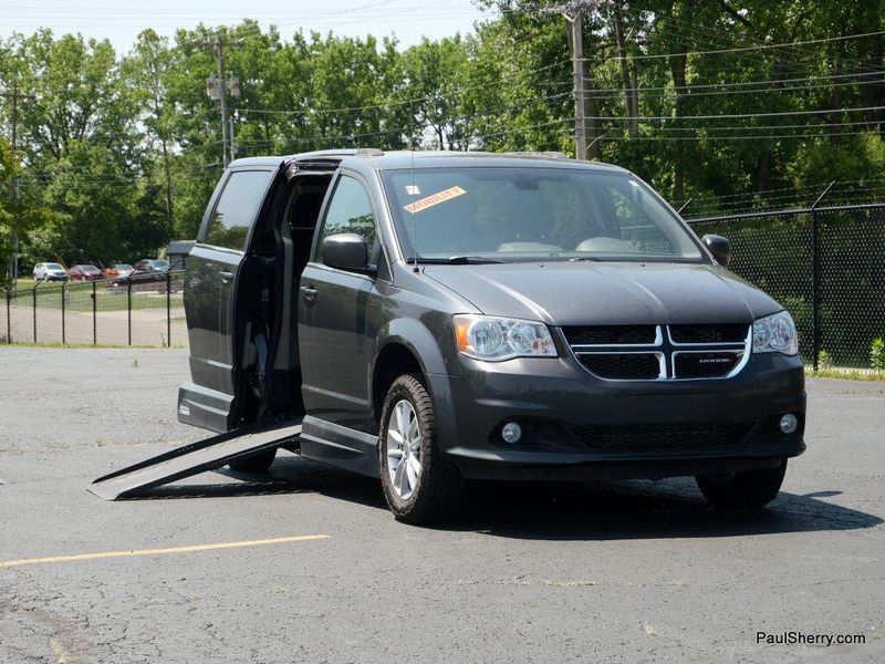 2019 Dodge Grand Caravan SXTImage 5