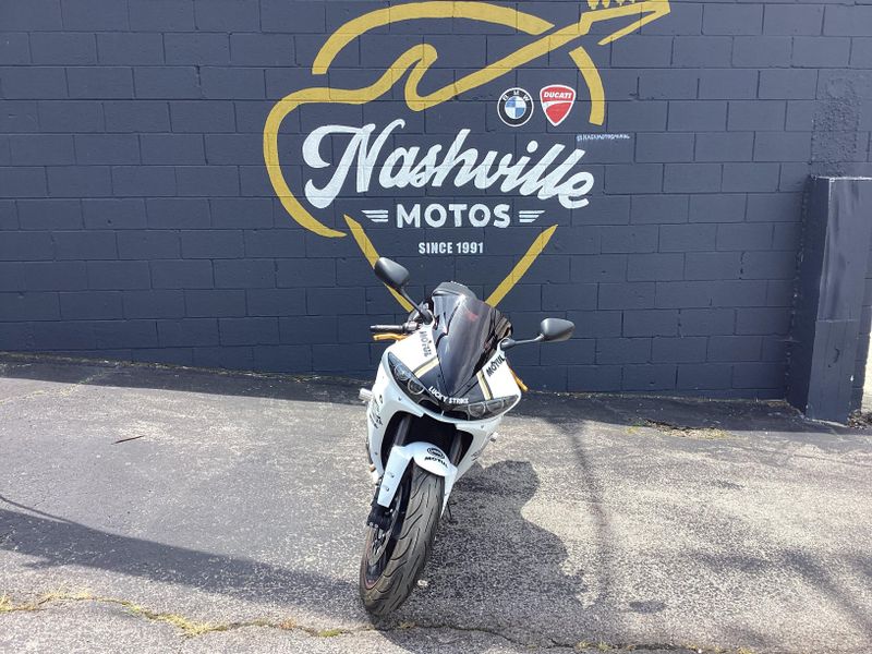 2005 Yamaha YZF R6 