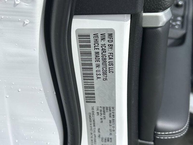 New 2026 Jeep Grand Cherokee Limited 4x2Image 22