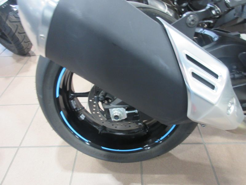 USED 2025 SUZUKI GSX-R1000 Image 19