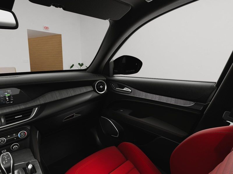 New 2025 Alfa Romeo Stelvio AwdImage 35