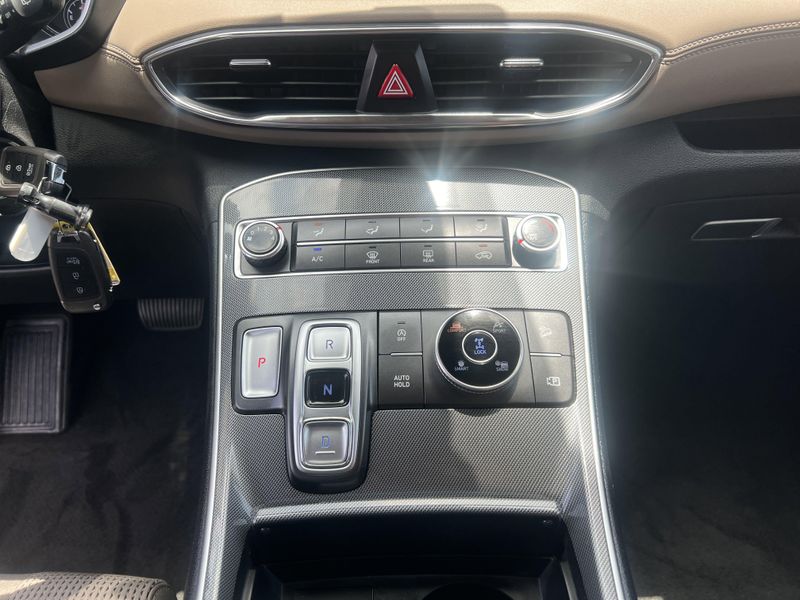 Used 2022 Hyundai Santa Fe SEImage 14