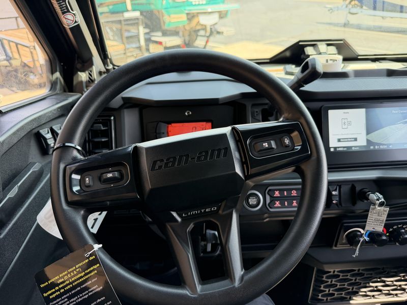 NEW 2026 CAN-AM DEFENDER LIMITED CAB HD11 Image 7