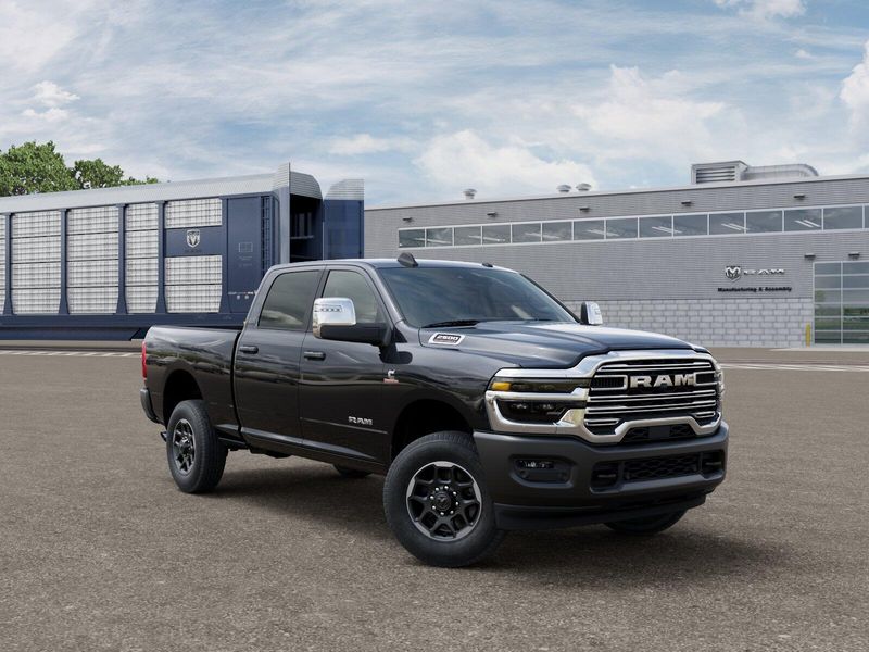 New 2025 RAM 2500 Laramie Crew Cab 4x4 6'4' Box