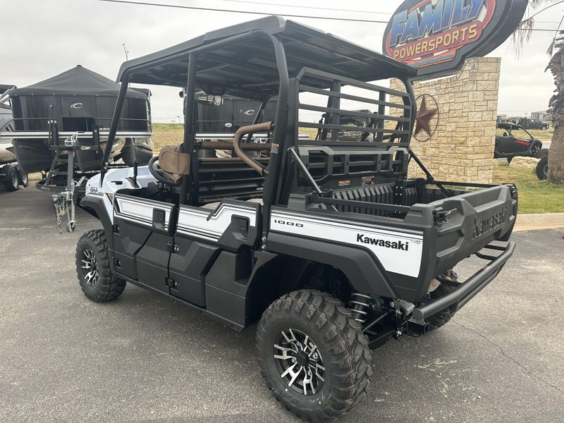 2025 Kawasaki MULE PROFXT 1000 LE PLATINUM RANCH EDITION METALLIC STARDUST WHITEImage 7