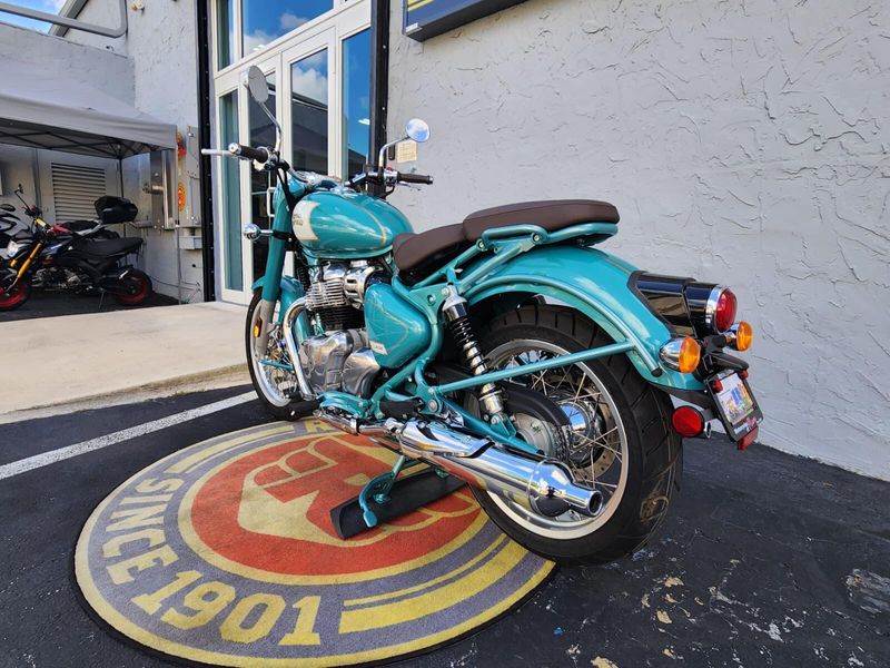 New 2026 Royal Enfield CLASSIC 650 Image 7