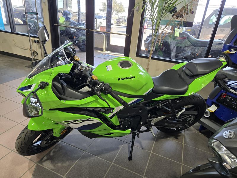 NEW 2026 KAWASAKI NINJA ZX 4RR ABS Image 4