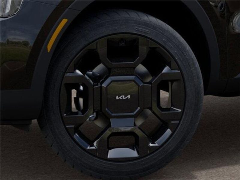 2025 Kia Sorento X-Line SXImage 9