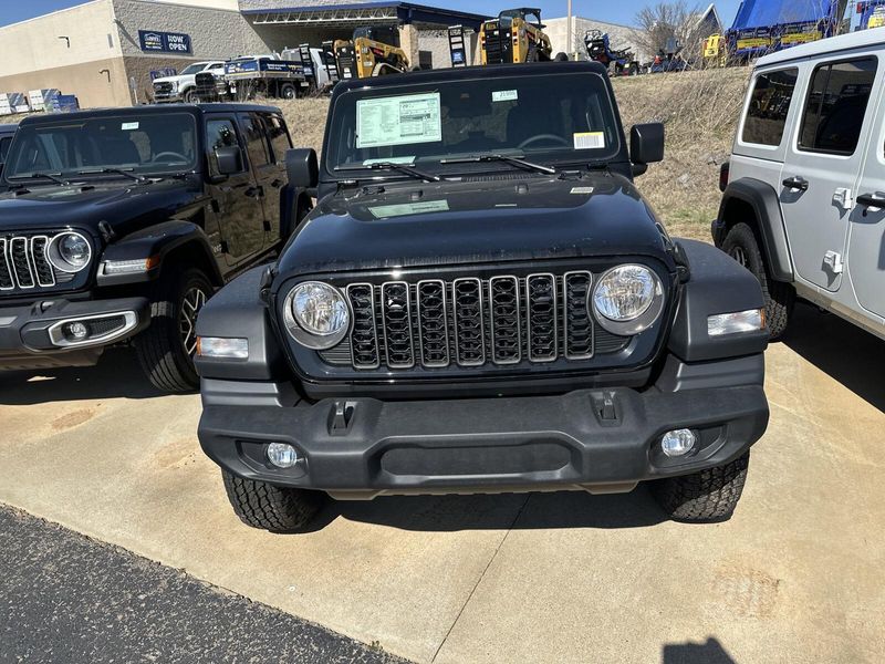 2025 Jeep Wrangler 4-door Sport SImage 2