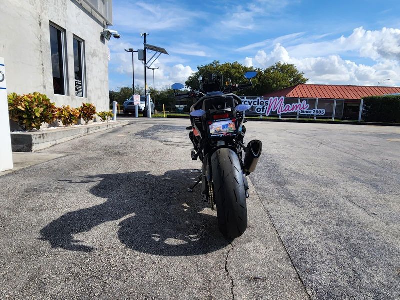 2026 BMW M 1000 XRImage 8