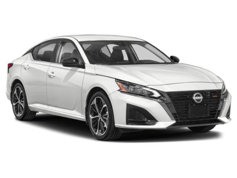 2024 Nissan Altima 2.5 SR photo 6