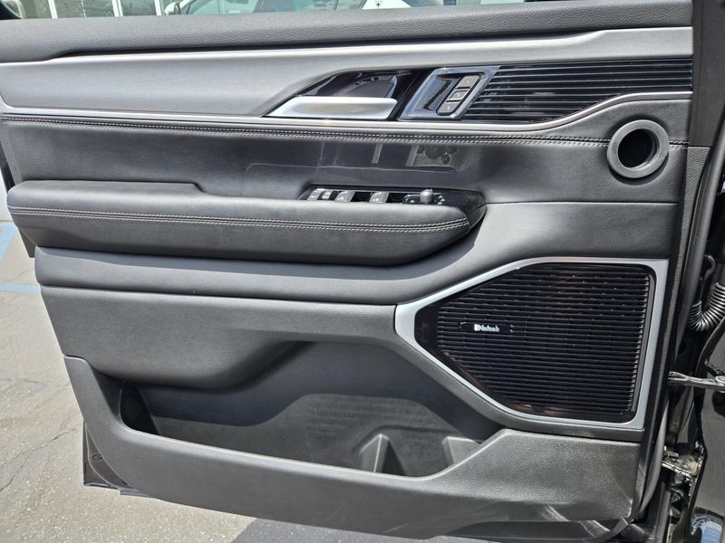 2026 Jeep Grand Wagoneer L Grand Wagoneer L Limited Altitude 4x4