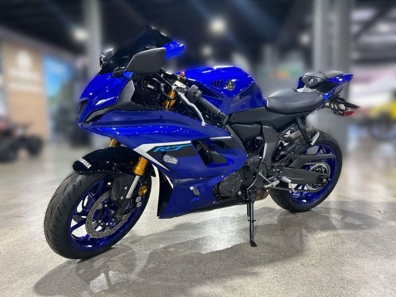 New 2025 Yamaha YZF-R7 Image 16