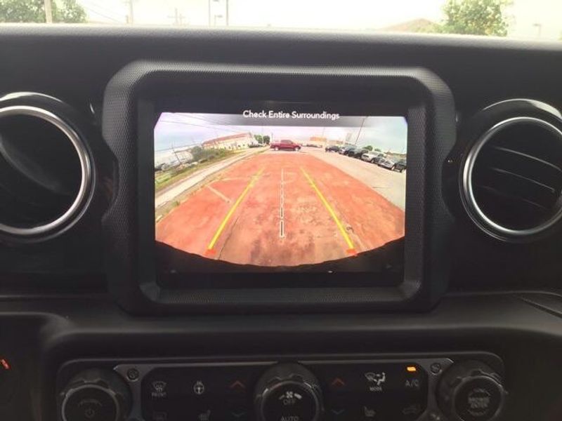 2023 Jeep Wrangler Rubicon 392Image 12
