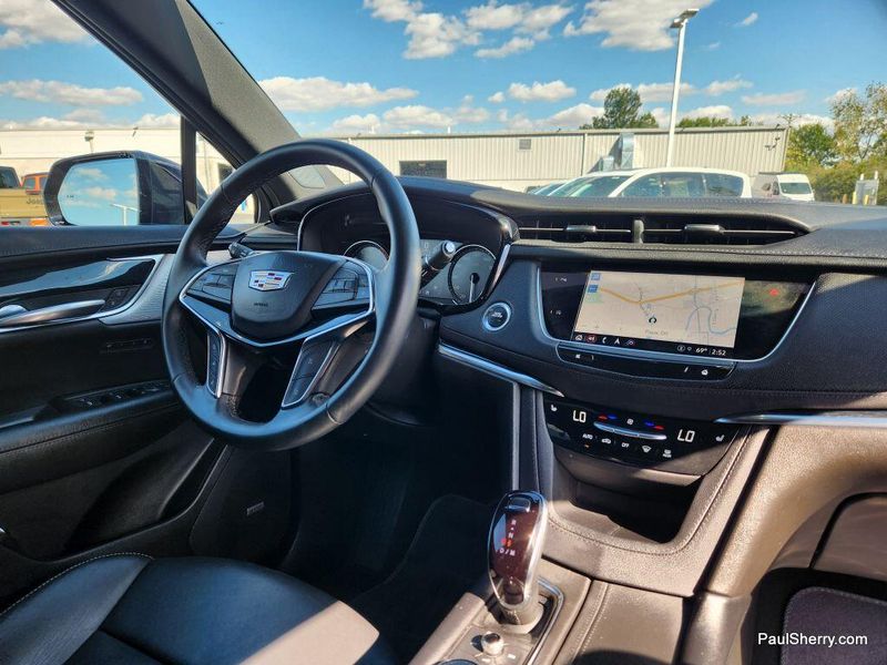 Used 2025 Cadillac XT5 Premium Luxury AWD