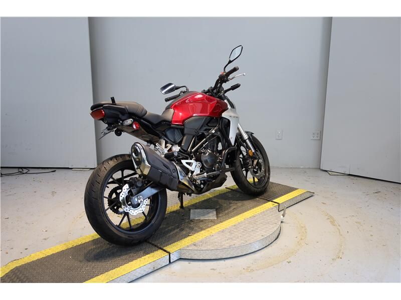 Used 2019 Honda CB300R Image 11