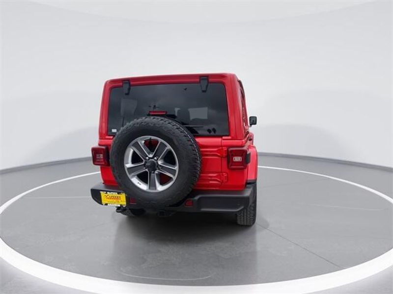 2021 Jeep Wrangler Unlimited SaharaImage 7