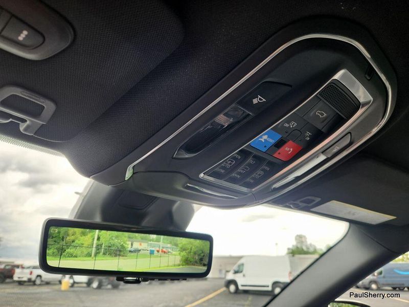 2025 Jeep Grand Cherokee L Limited 4x4Image 38