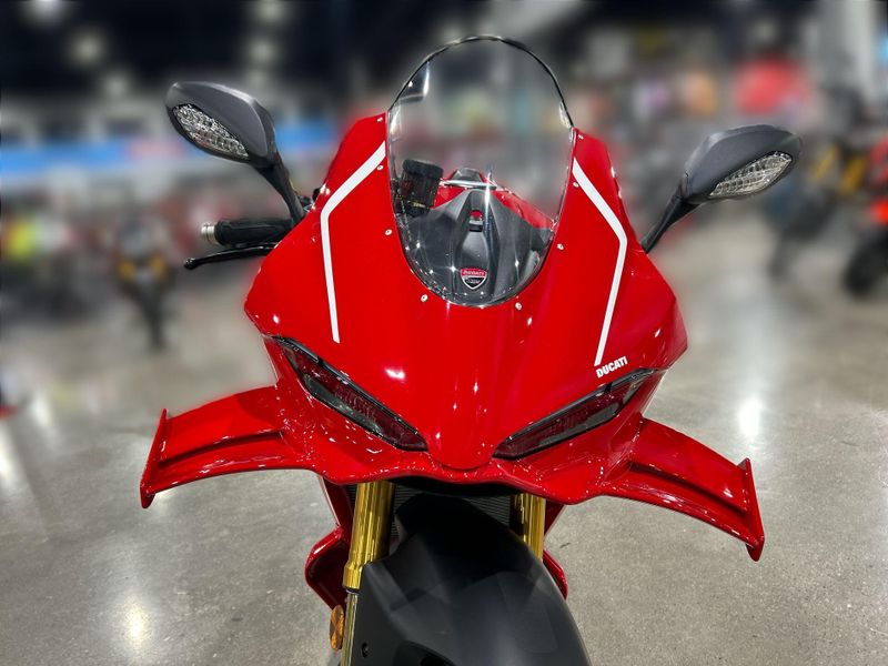 New 2026 Ducati PANIGALE V4 R Image 22