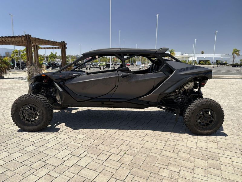 New 2026 Can-Am MAVERICK R MAX X RS 999T DCT Image 14