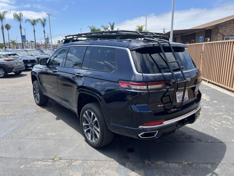 Used 2023 Jeep Grand Cherokee L OverlandImage 2