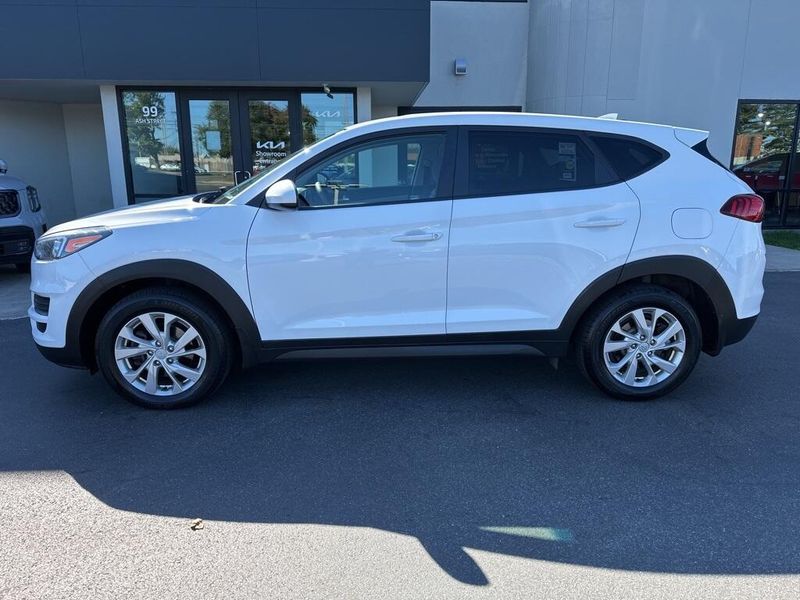 2019 Hyundai Tucson SE photo 2
