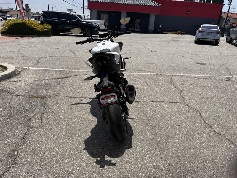 New 2026 CFMOTO 450NK Image 16