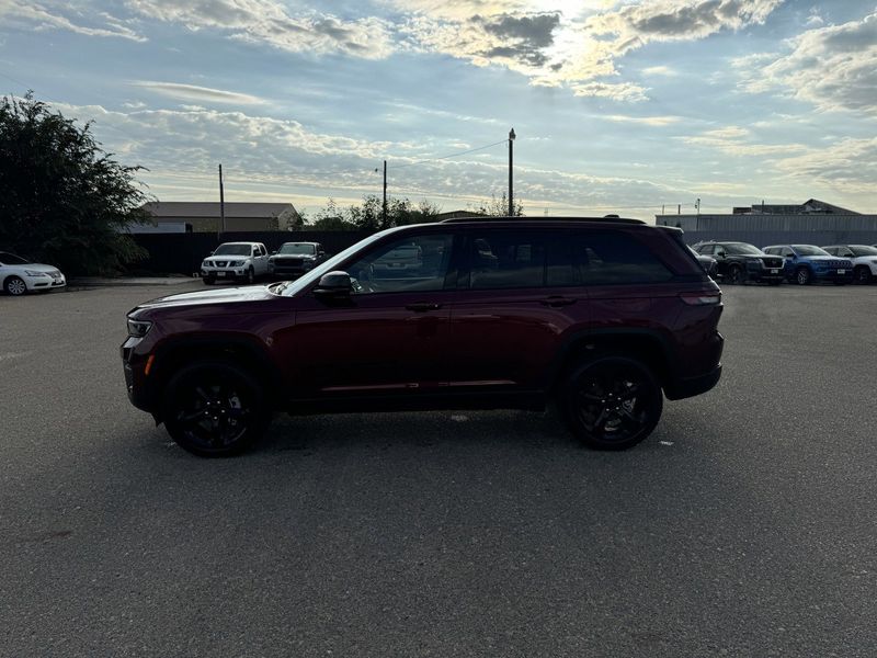 2024 Jeep Grand Cherokee Altitude XImage 5