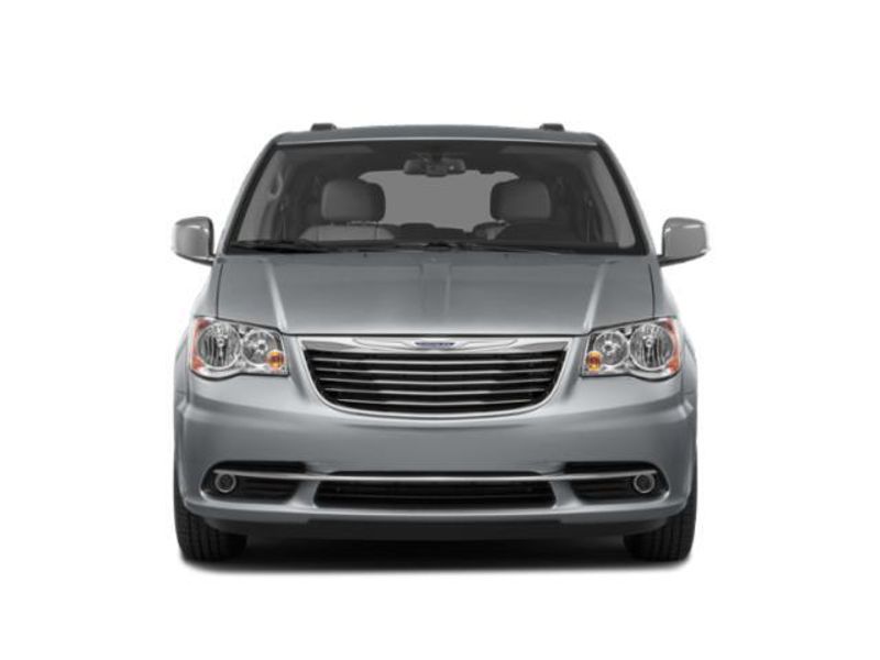 Used 2015 Chrysler Town & Country Image 4