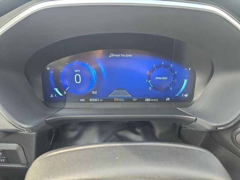 2022 Ford Escape Titanium photo 19