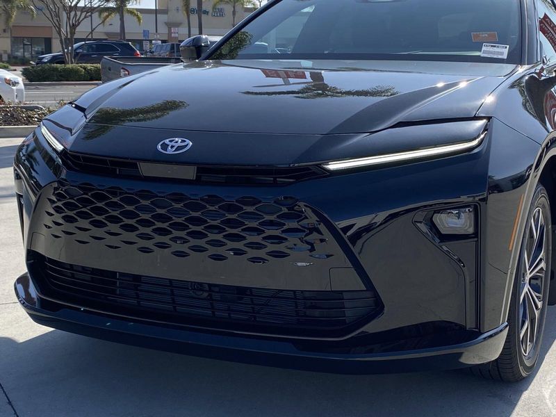 2025 Toyota Crown Signia Image 7