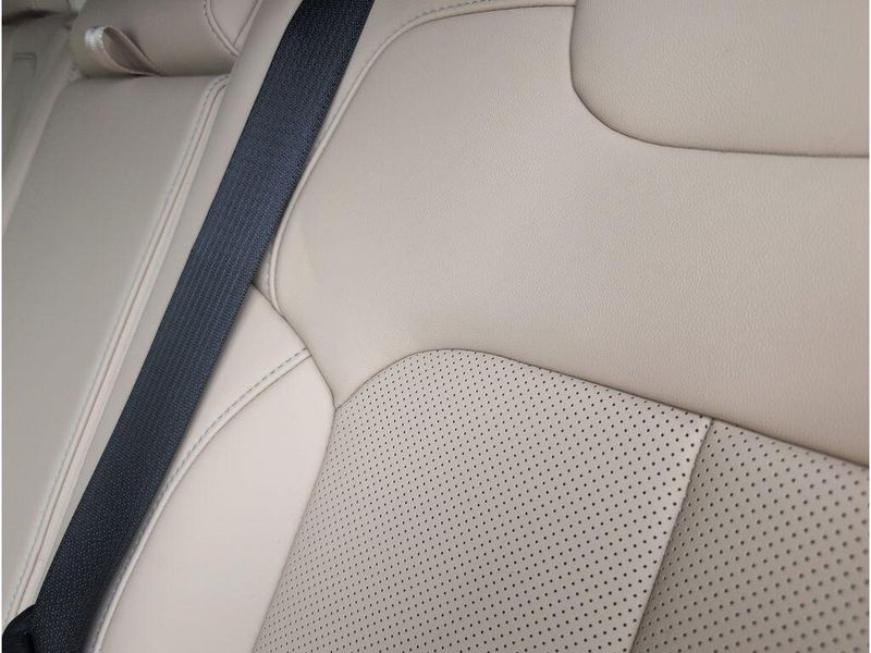 New 2025 Jeep Grand Cherokee Limited 4x2Image 30