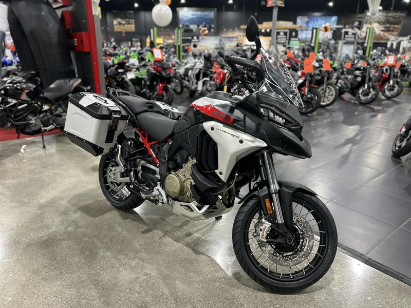 New 2025 Ducati MULTISTRADA V4 RALLY TRAVEL & RADAR SPOKED WHEELS Image 3