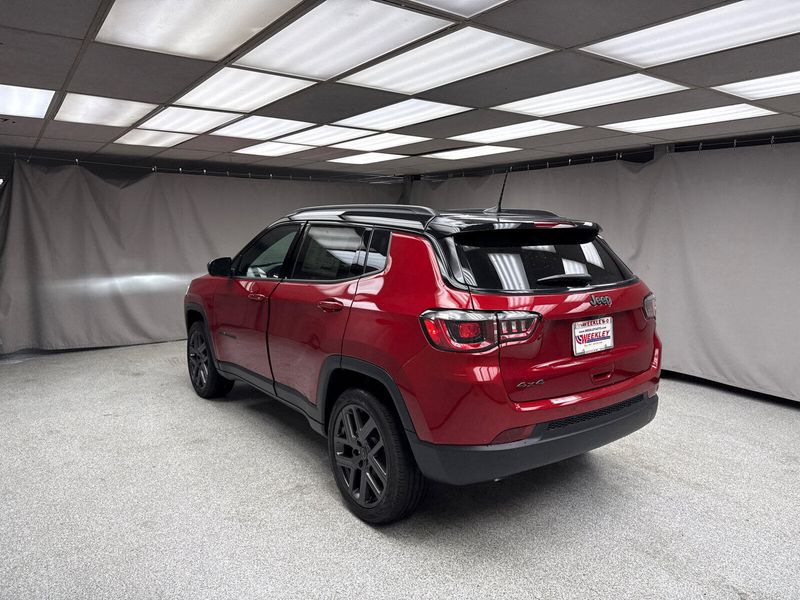 New 2025 Jeep Compass Limited 4x4Image 2