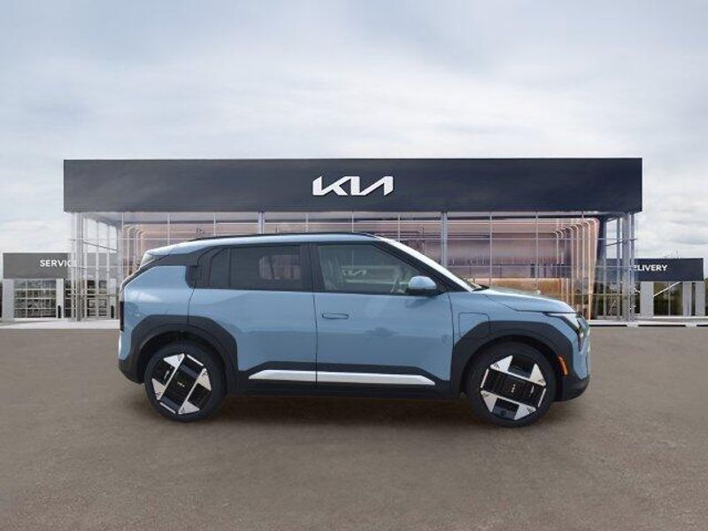 New 2027 Kia EV3 WindImage 2