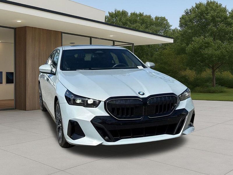 Used 2025 BMW 5 Series 530iImage 5